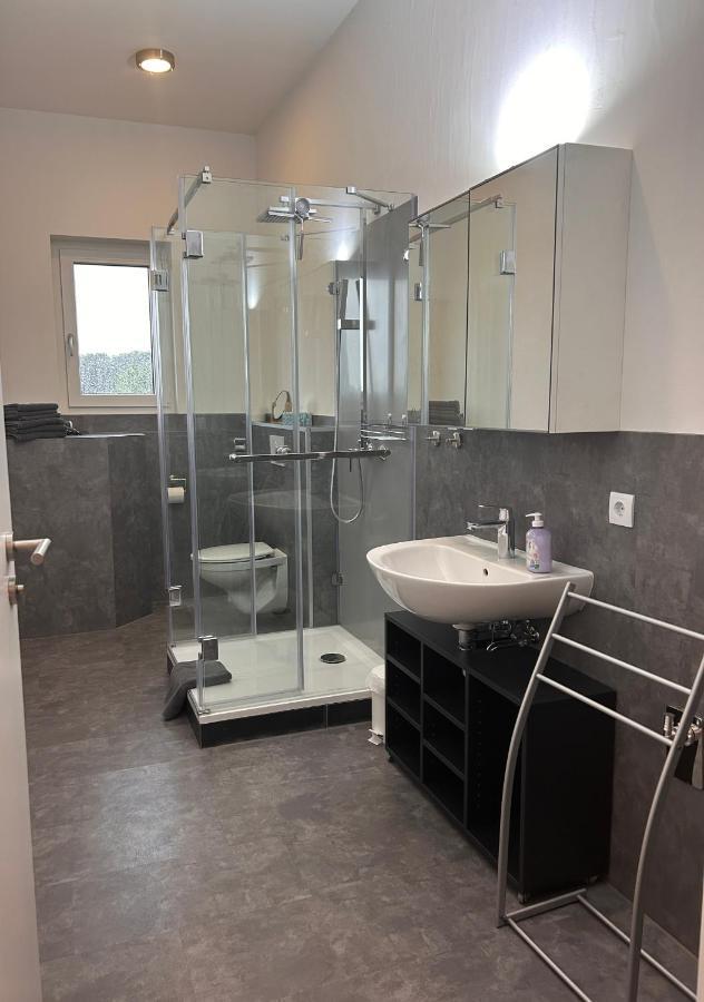 Moderne Maisonettewohnung/2 Zimmer/Kueche/Bad #2 Markt Schwaben Bagian luar foto